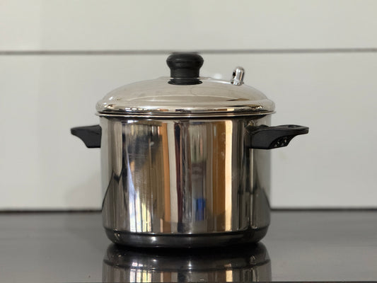Stainless Steel Idiyappam steamer + 4 Plates Compatible with Induction and Gas Stove