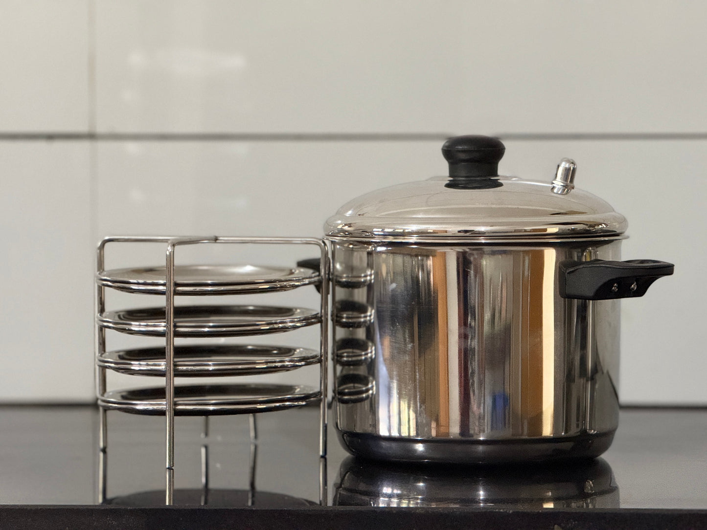 Stainless Steel Idiyappam steamer + 4 Plates Compatible with Induction and Gas Stove
